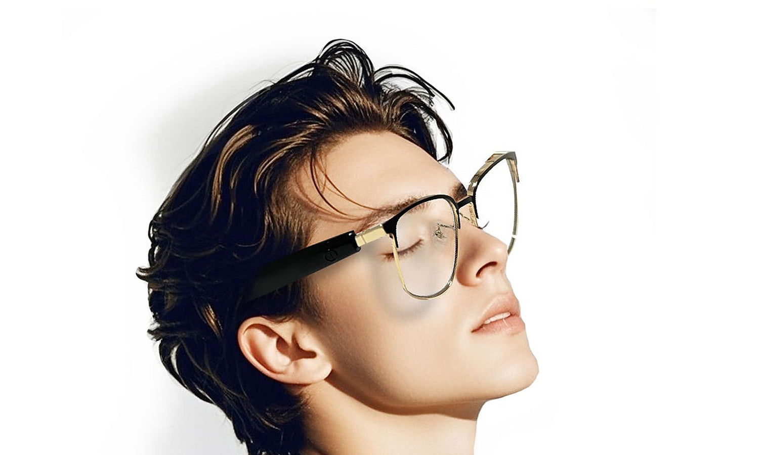 Man wearing SparkGlas glasses, lenses tinted in daylight